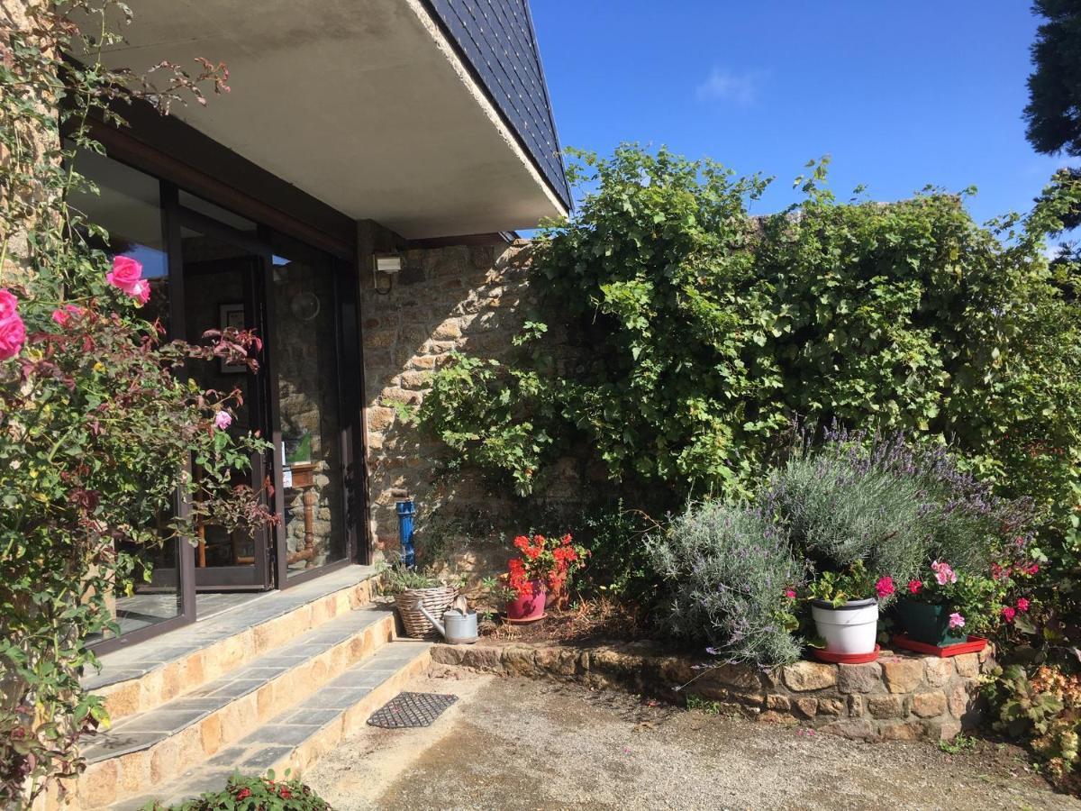 Bed and Breakfast La Chamade à Carolles Extérieur photo